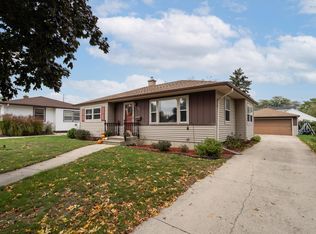 5631 46th Ave, Kenosha, WI 53144