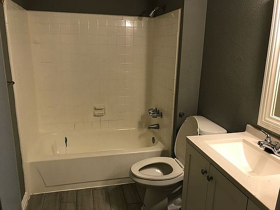 5th image of 700 Spicewood Ct