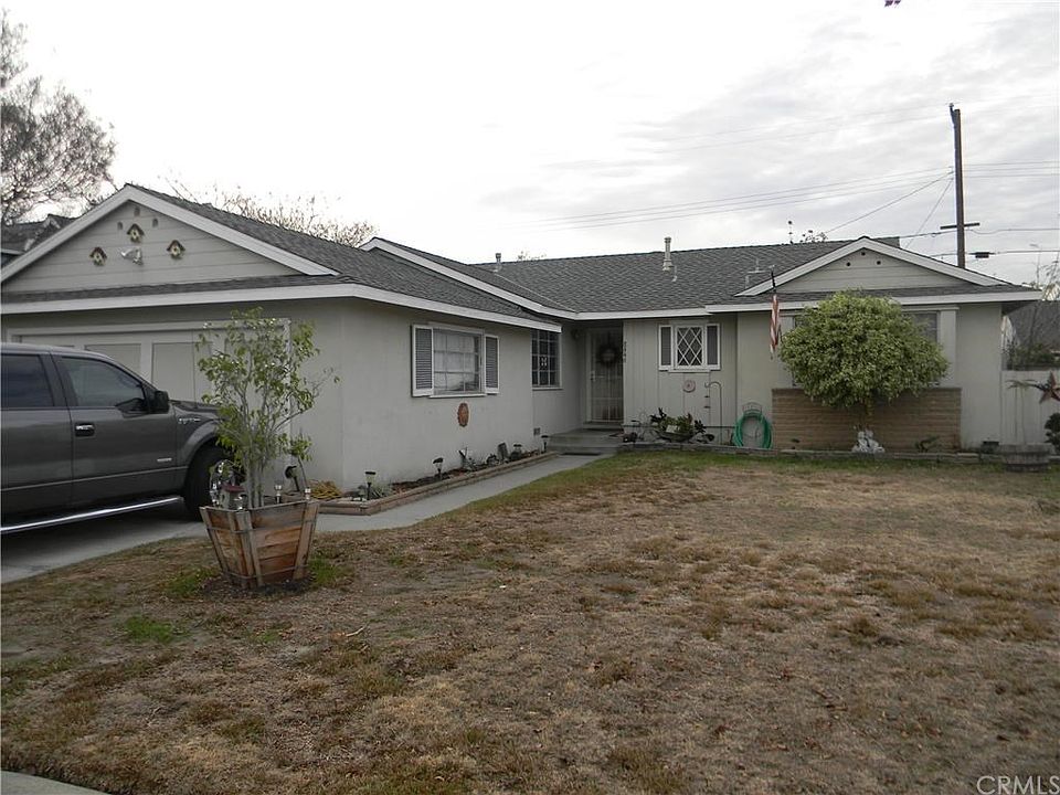 1st image of 8446 Phlox Dr