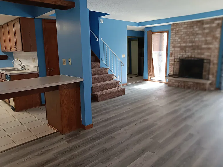 3675 Independence Ave S #10 — Photo 10