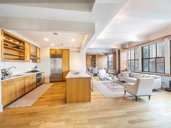 130 West 30th Street image 1 of 8