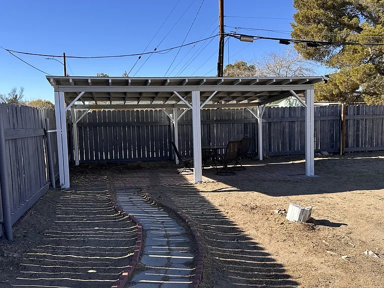 219 S Norma St — Photo 17