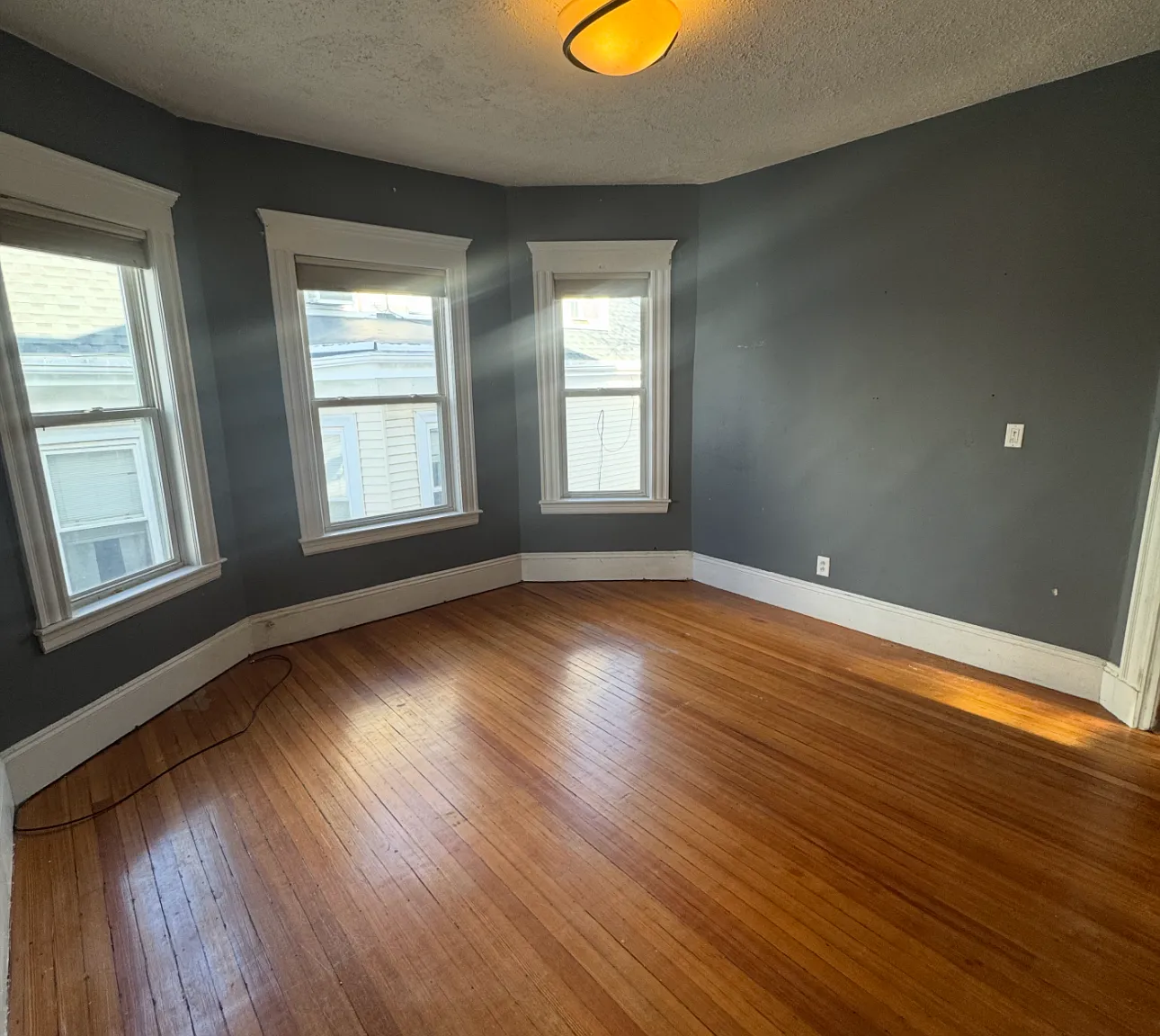 5 bed, 2175 sqft, $1,000 — Photo 3
