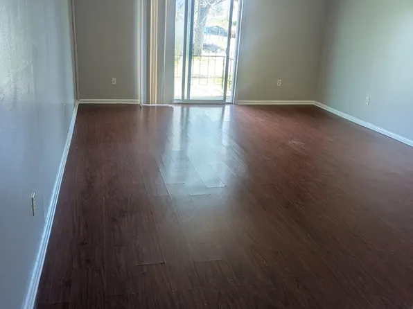 1854 Augusta Dr, Lexington, KY