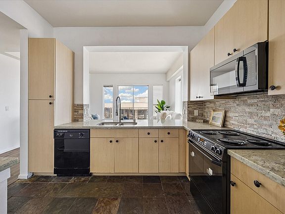 5th image of 3505 Sage Rd Unit 2810