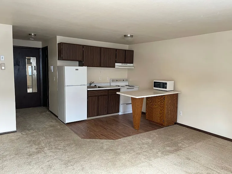 Courtyard Apartments — Photo 19