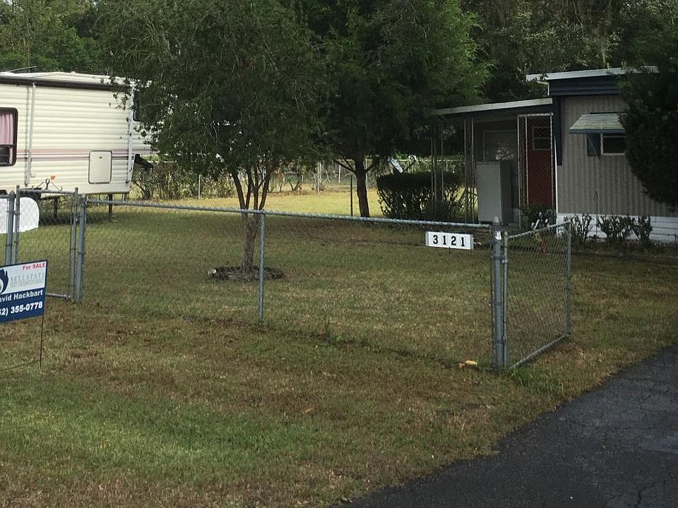 1st image of 3121 SE 42nd Ave