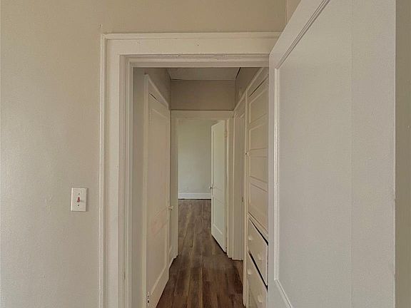 5th image of 2553 Central St