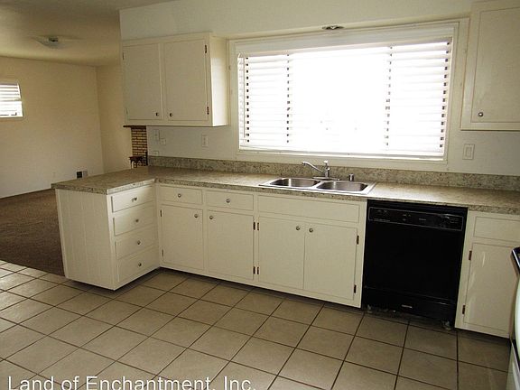 5th image of 9441 Parsifal Pl NE
