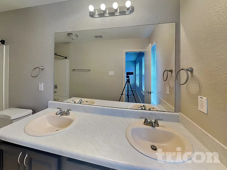 851 Village Point Ln — Photo 7