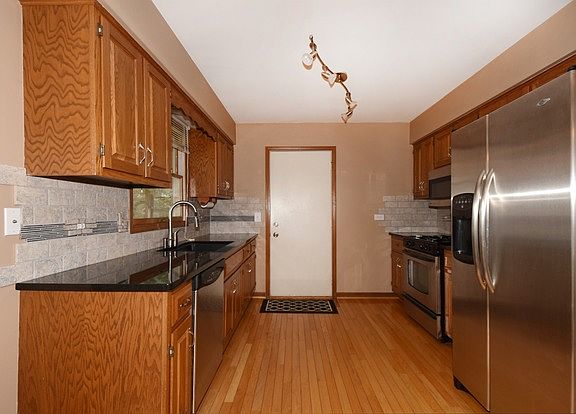 4th image of 20927 S Ron Lee Dr