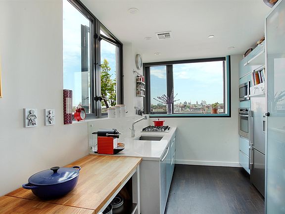 2nd image of 346 Bond St #4B