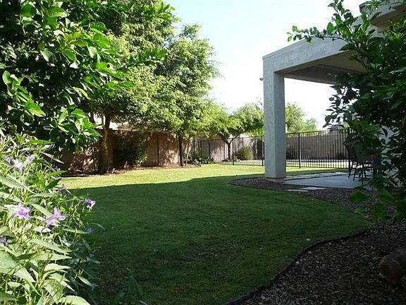 Oversized lot, plenty of play room