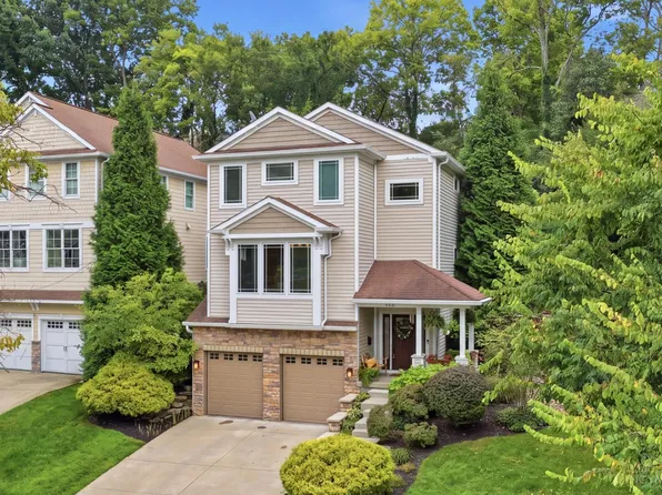 608 Rushton Rd, Cincinnati, OH 45226