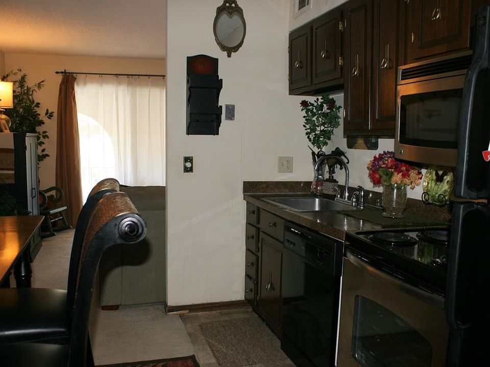 Kitchen-Dining Area