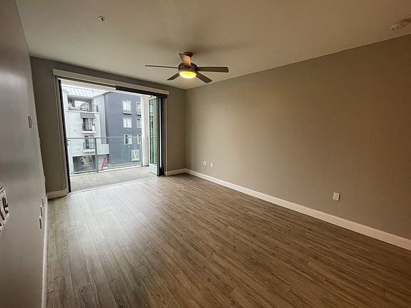 3rd image of 561 W Date St #412