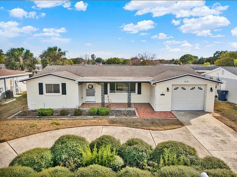 5226 Falcon Dr — Photo 2