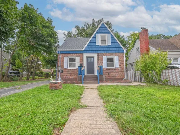 102 W Marshall Street, Hempstead, NY 11550