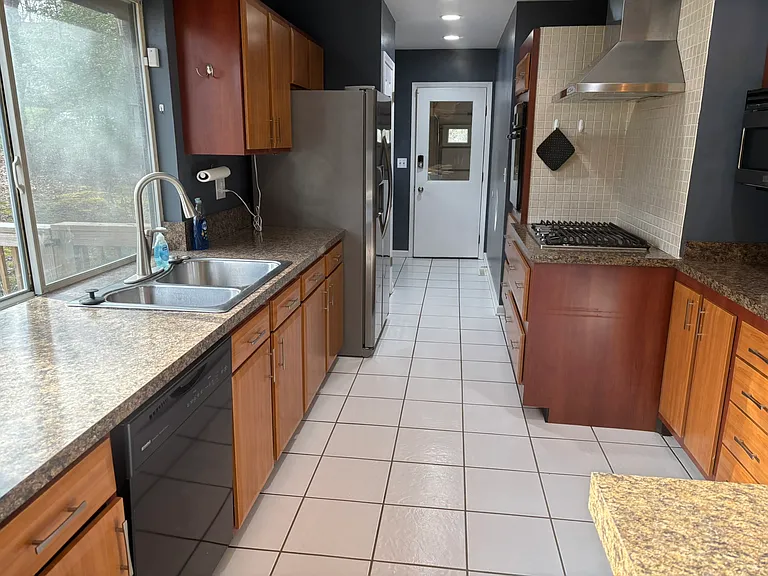 1 S Wildwood Ln — Photo 4