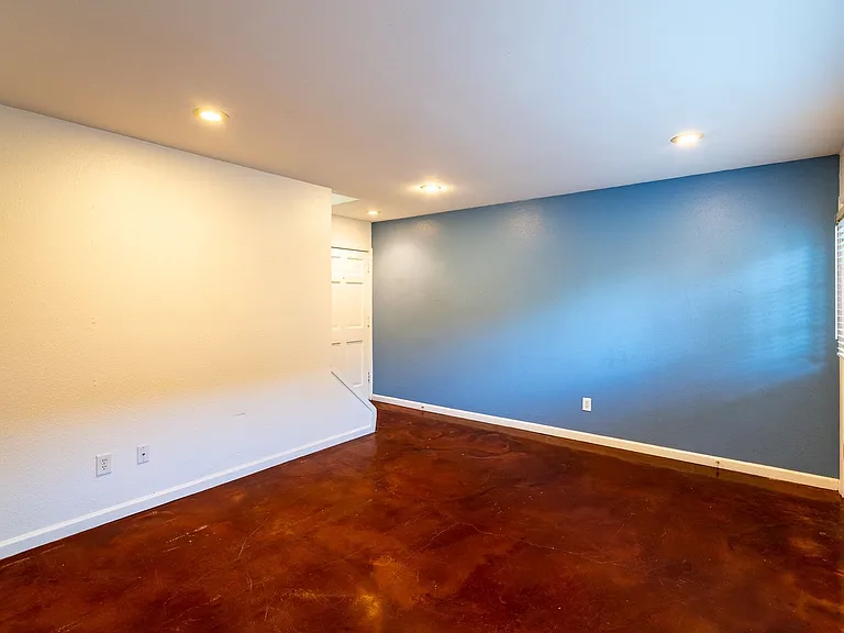 606 Franklin Blvd #A — Photo 13