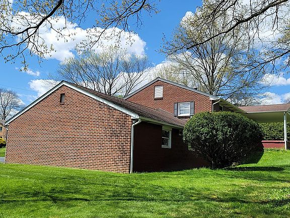 2nd image of 110 Crescent Hill Dr