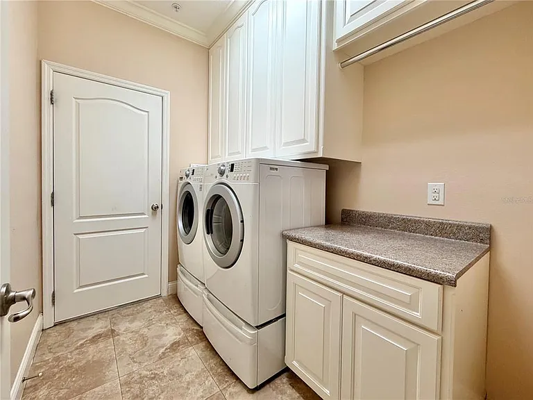 1946 Michael Tiago Cir — Photo 26