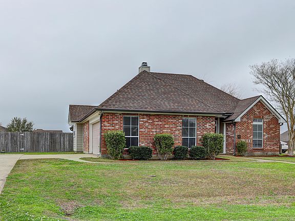 4th image of 312 Deer Meadow Blvd