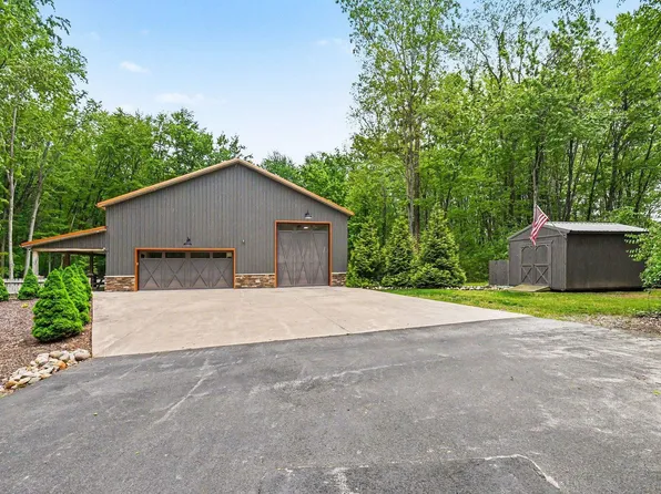 21095 Kern Rd, South Bend, IN 46614