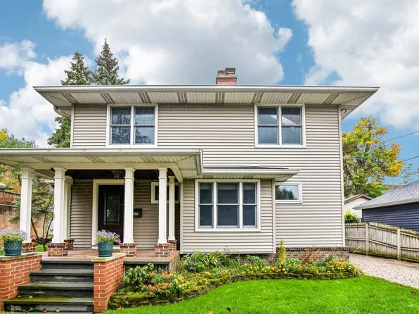 415 Douglas Ave, Waukegan, IL 60085