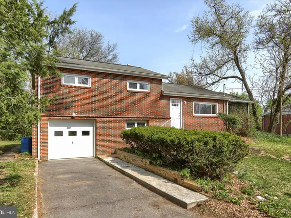1491 Riegle Rd, Harrisburg, PA 17112