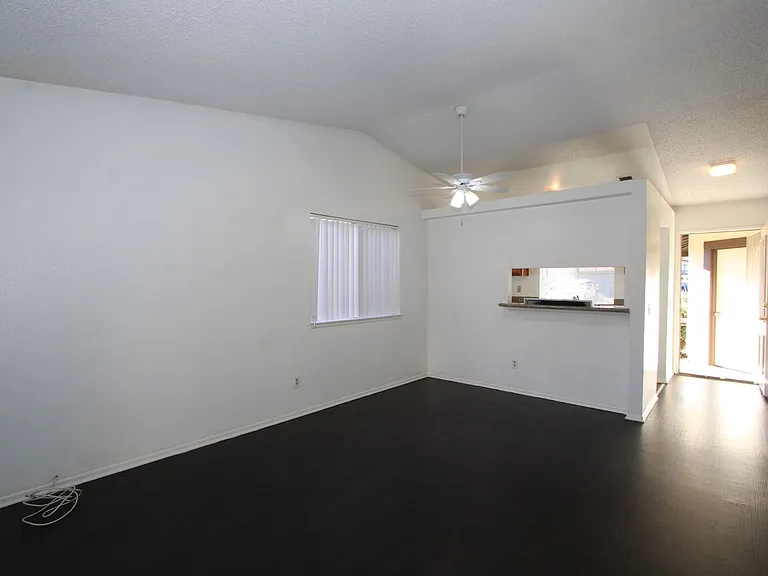 836 Cisco St — Photo 9
