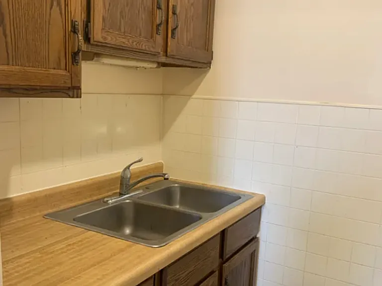 13-23 E High St — Photo 8