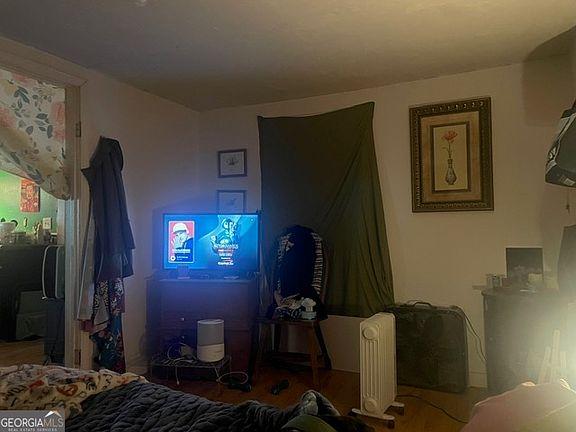 4th image of 140 Rector Corner Cir