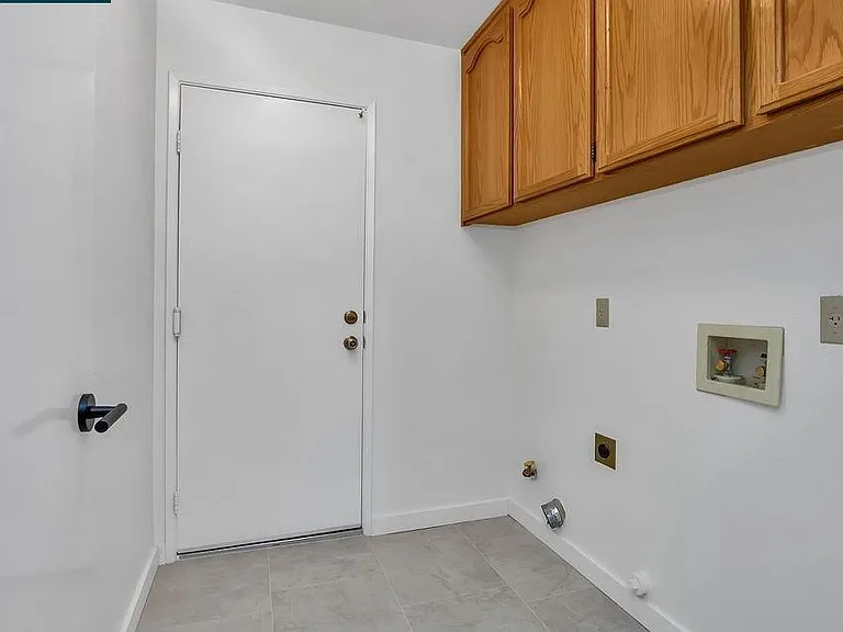 2200 Forsythia Way — Photo 20