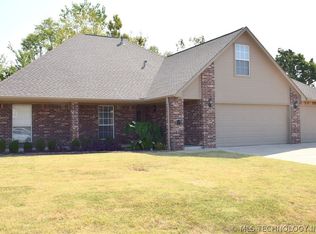 14223 S 221st East Ave, Coweta, OK 74429