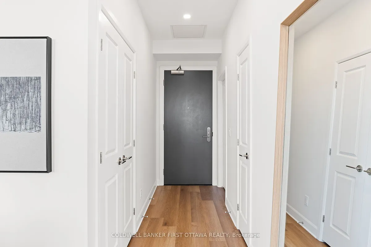 Building Photo - 520 Pimiwidon St #208