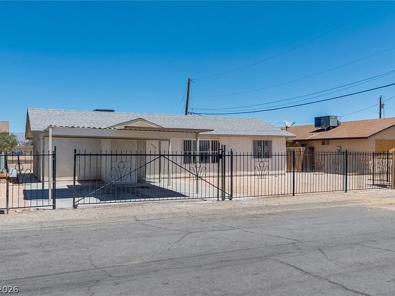 3rd image of 3570 Irwin Ave