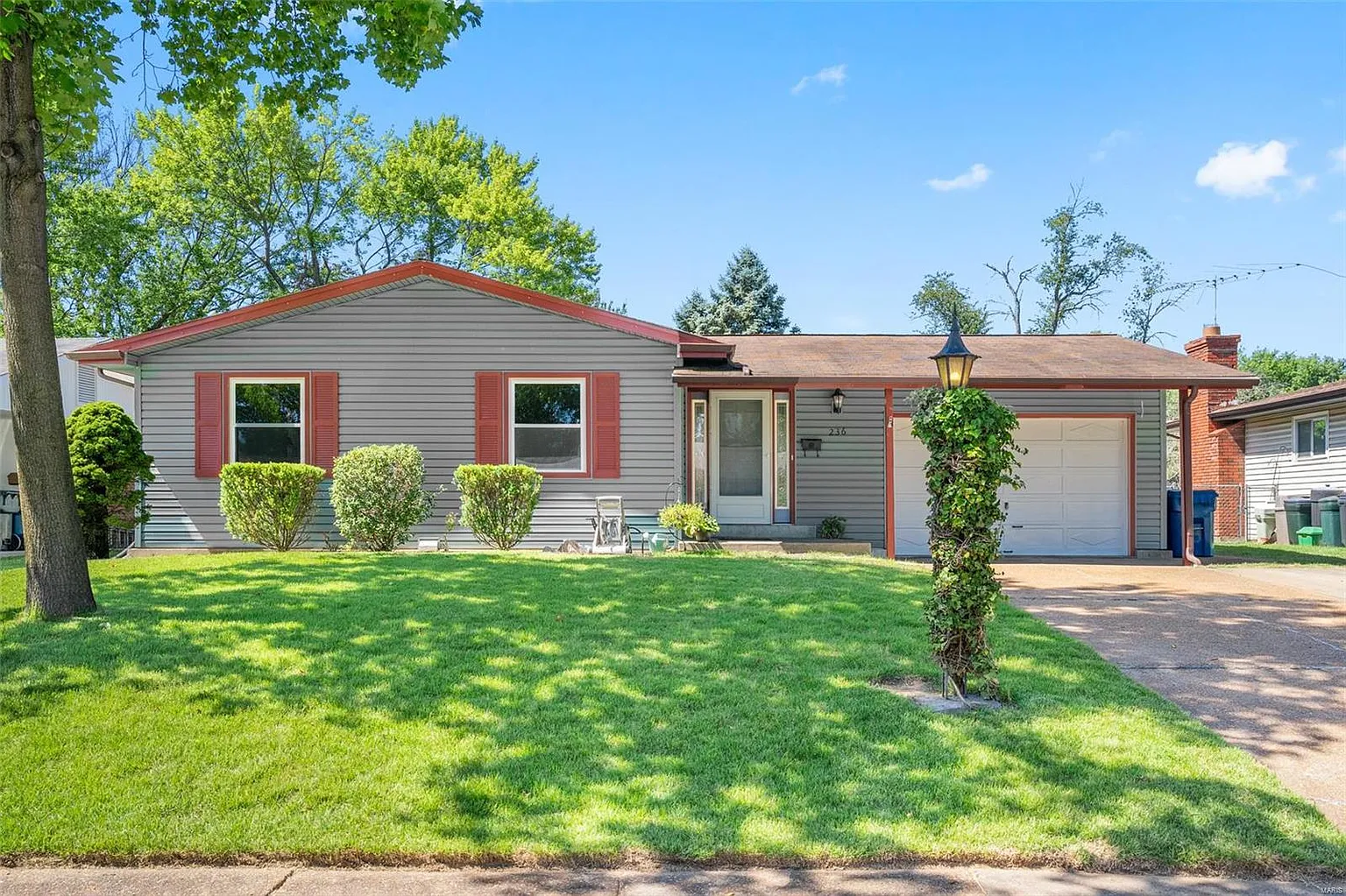 236 Alma Dr photo 1
