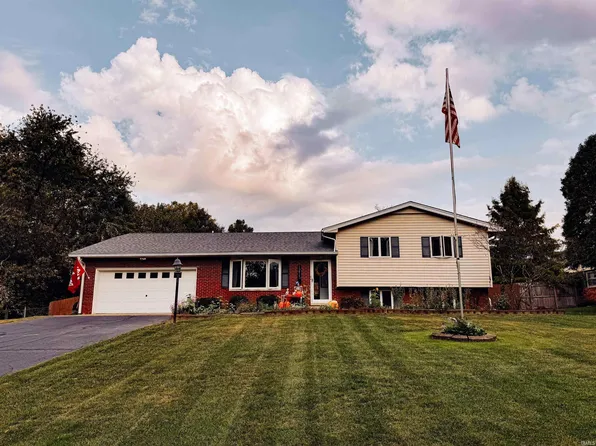 1211 E Prairie Dr, Bloomington, IN 47408