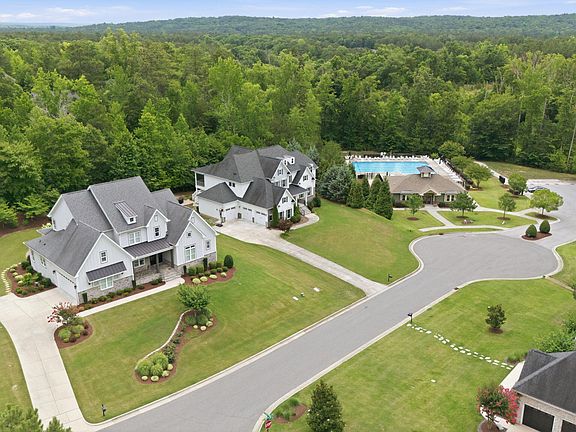 3rd image of 623 Westfall Way
