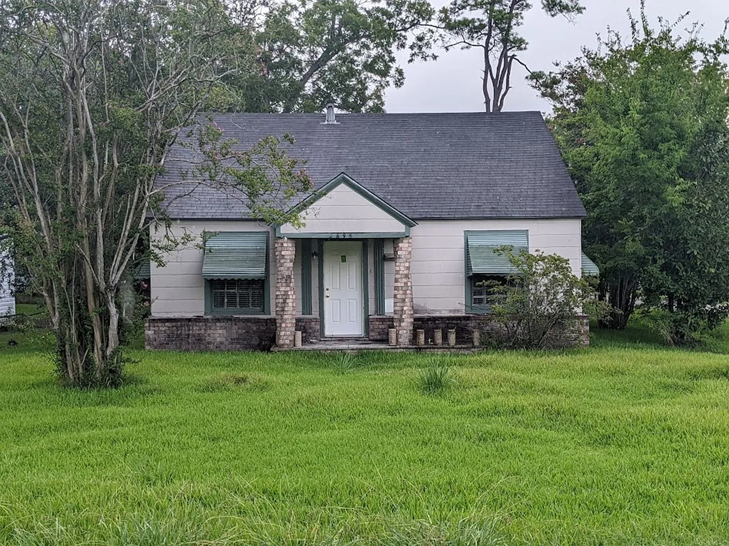 2695 Goliad St Beaumont, TX 77701 — Photo 1