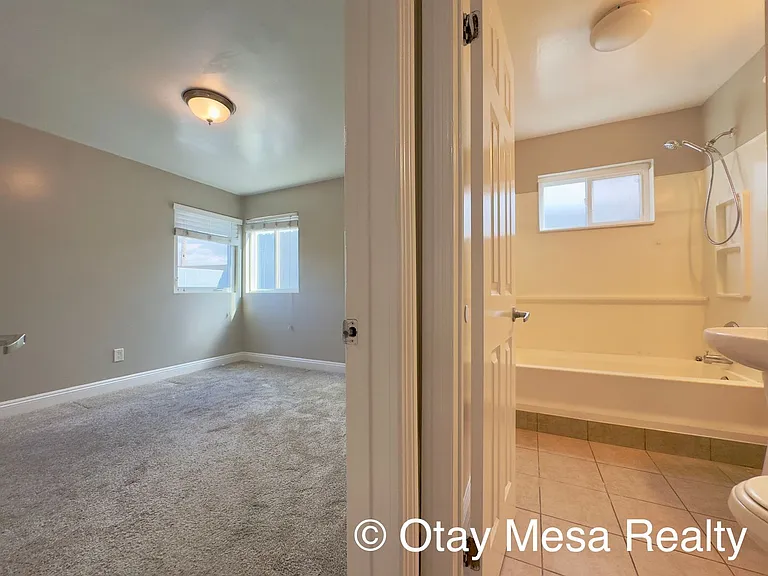 481 Palm Ave — Photo 7