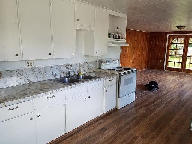 Open concept floorplan