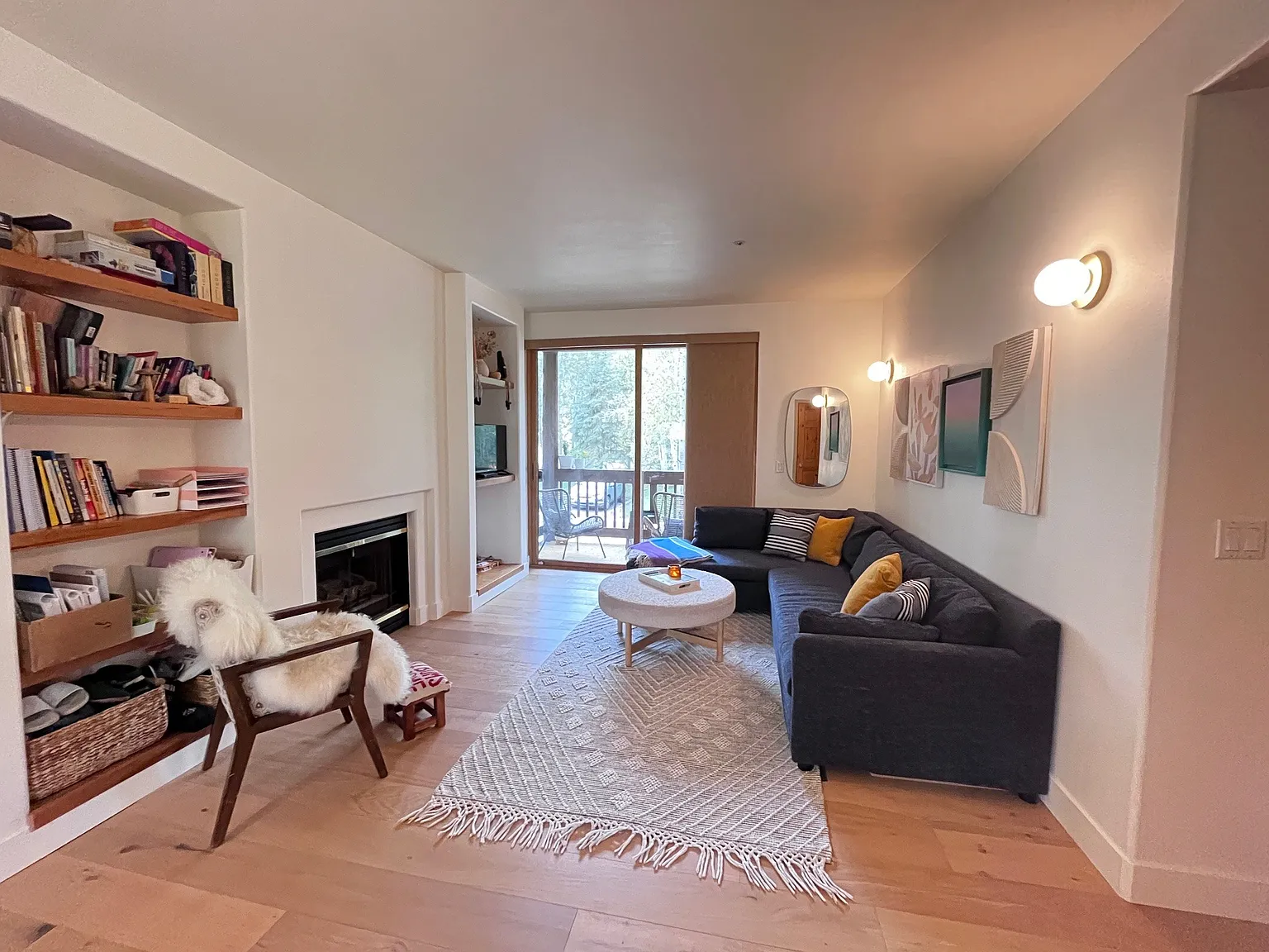 3 bed, 1300 sqft, $3,650 — Photo 2