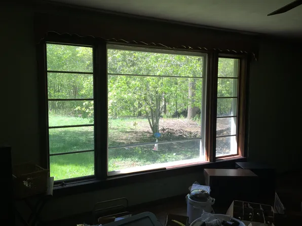 9298 Russellhurst Dr, Kirtland, OH 44094