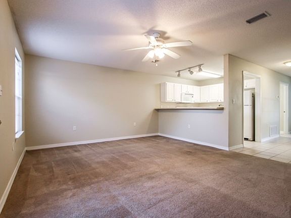 5th image of 981 Scenic Oak Ln