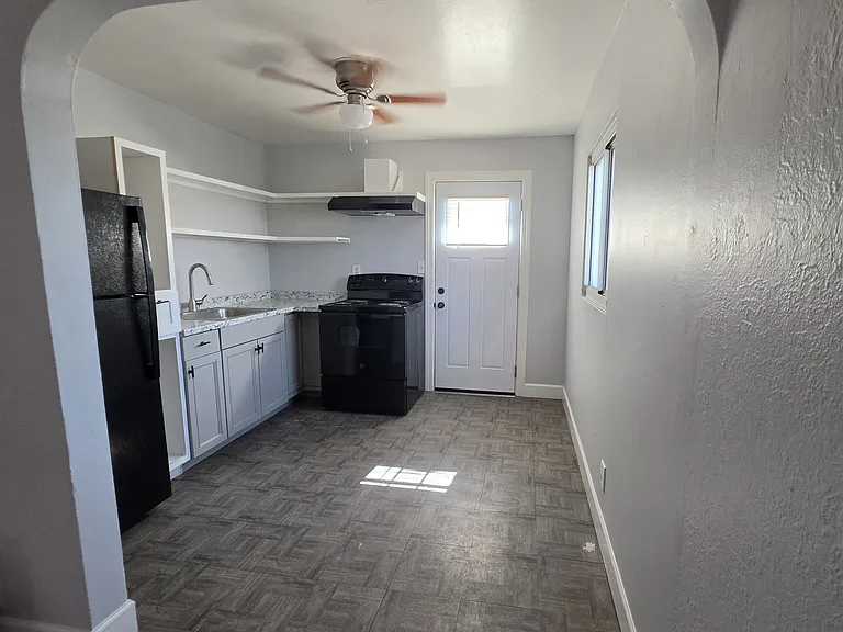 1019 S 4th Ave #FRONT — Photo 1