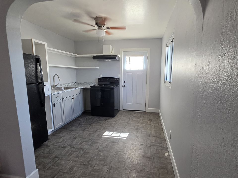 1st image of 1019 S 4th Ave