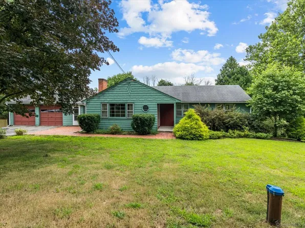 202 Duncaster Road, Bloomfield, CT 06002
