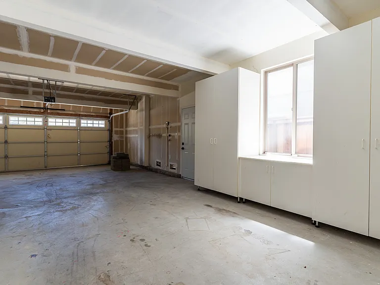 1105 Rock Harbor Point — Photo 20